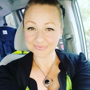 Meet your Posher, Tina